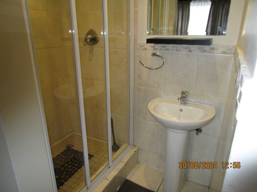 To Let 2 Bedroom Property for Rent in Edenburg Gauteng