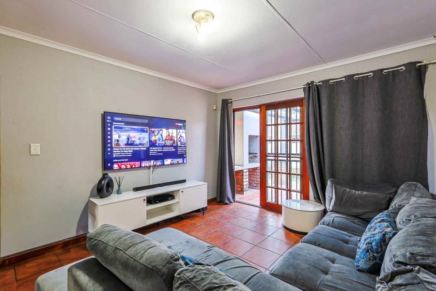 2 Bedroom Property for Sale in Equestria Gauteng