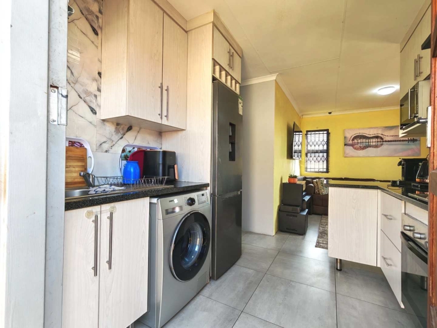 3 Bedroom Property for Sale in Kya Sands Gauteng
