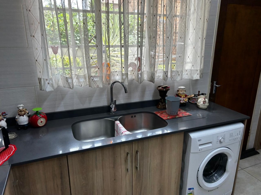 2 Bedroom Property for Sale in New Redruth Gauteng