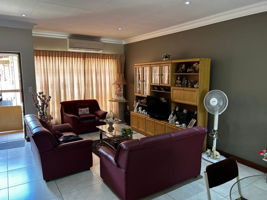 2 Bedroom Property for Sale in New Redruth Gauteng