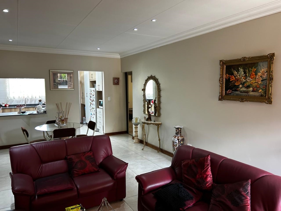 2 Bedroom Property for Sale in New Redruth Gauteng