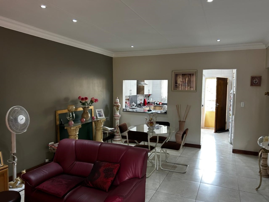 2 Bedroom Property for Sale in New Redruth Gauteng