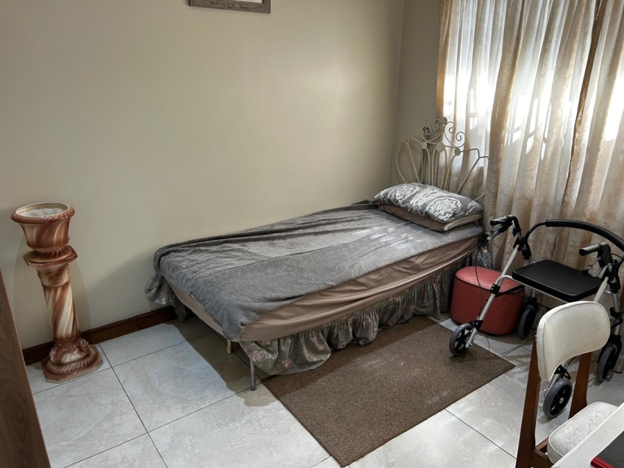 2 Bedroom Property for Sale in New Redruth Gauteng