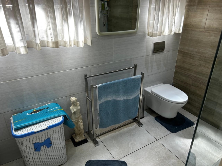 2 Bedroom Property for Sale in New Redruth Gauteng