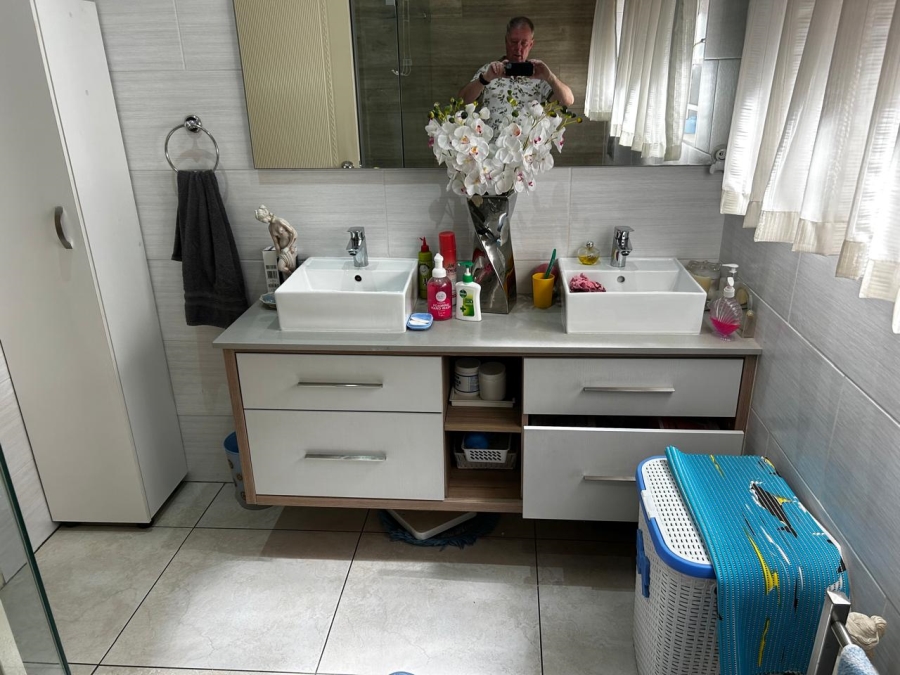 2 Bedroom Property for Sale in New Redruth Gauteng