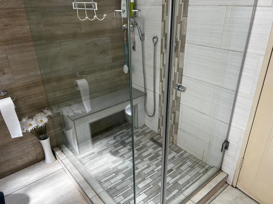 2 Bedroom Property for Sale in New Redruth Gauteng