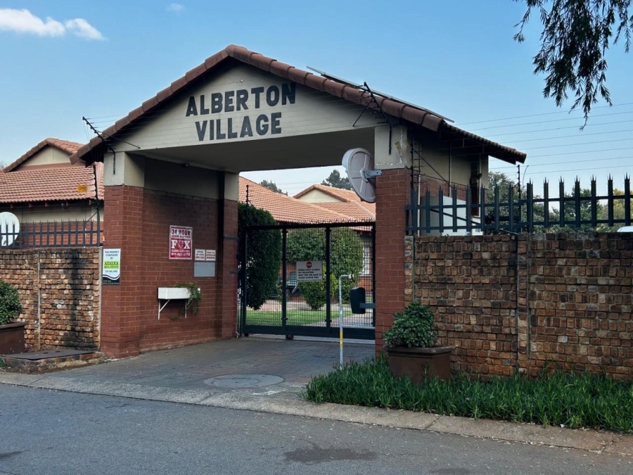 2 Bedroom Property for Sale in New Redruth Gauteng