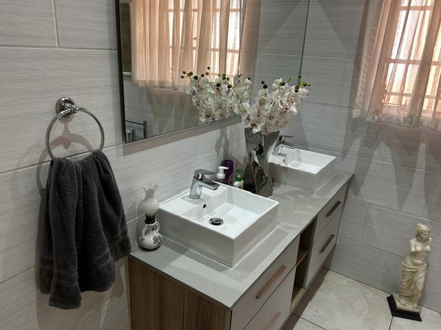 2 Bedroom Property for Sale in New Redruth Gauteng
