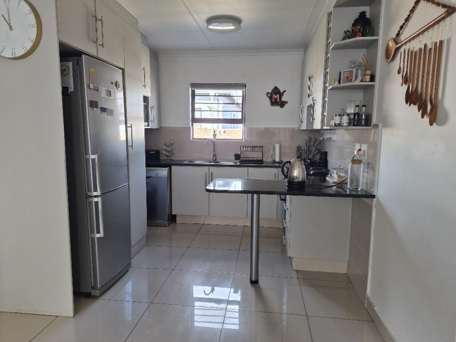 3 Bedroom Property for Sale in Parkrand Gauteng