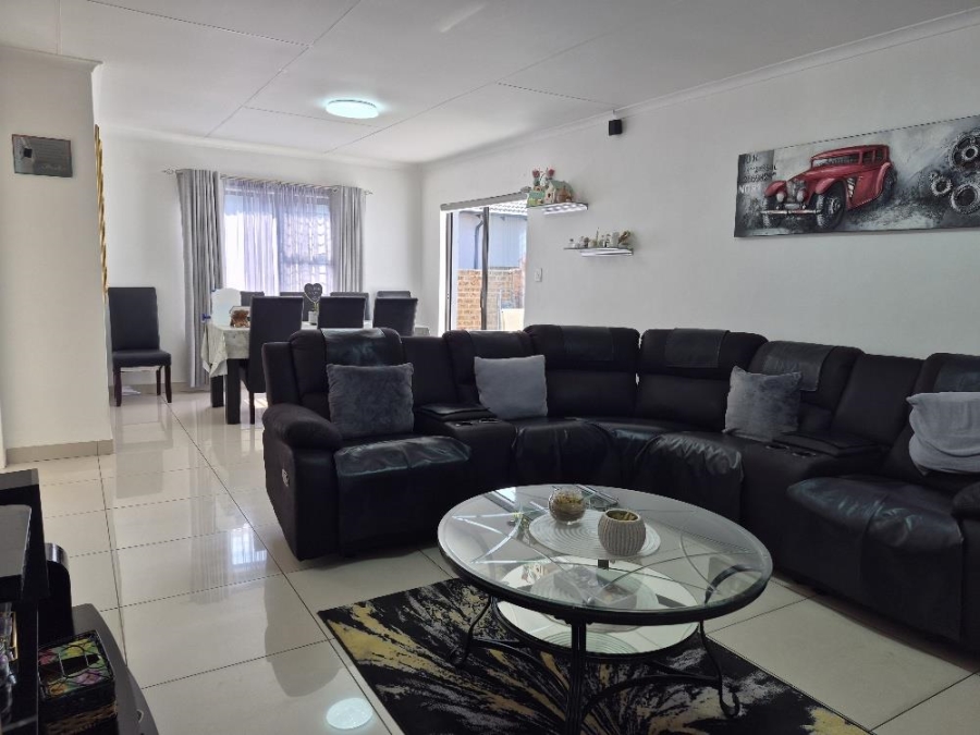 3 Bedroom Property for Sale in Parkrand Gauteng