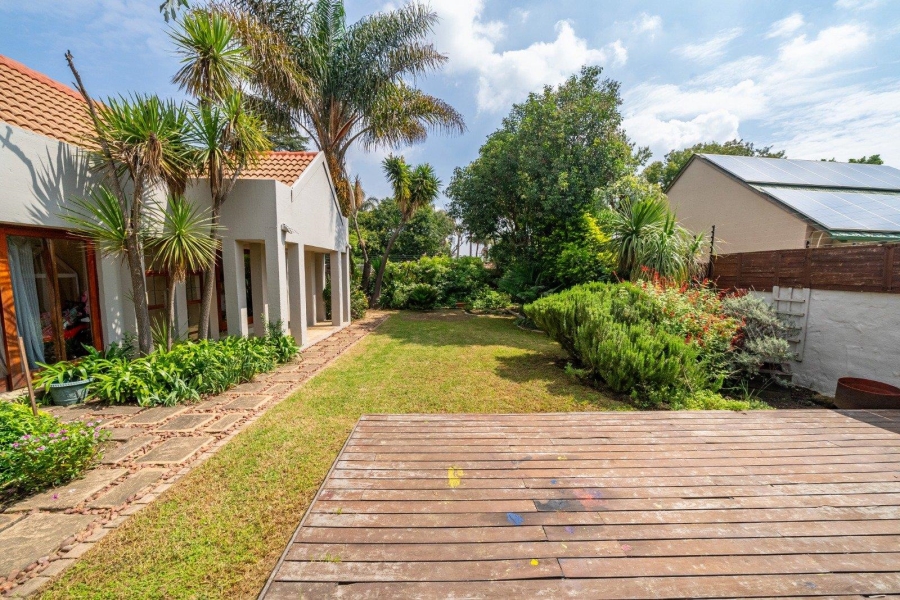 3 Bedroom Property for Sale in Glen Marais Gauteng
