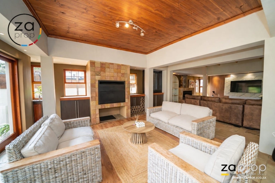 3 Bedroom Property for Sale in Glen Marais Gauteng