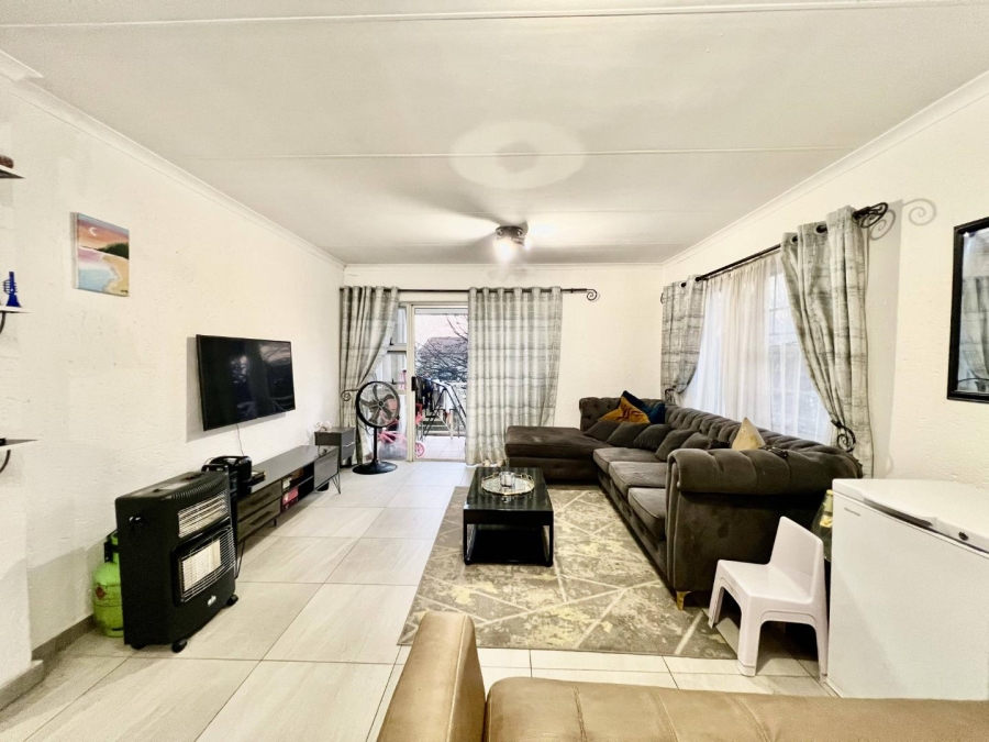 2 Bedroom Property for Sale in Rembrandt Park Gauteng