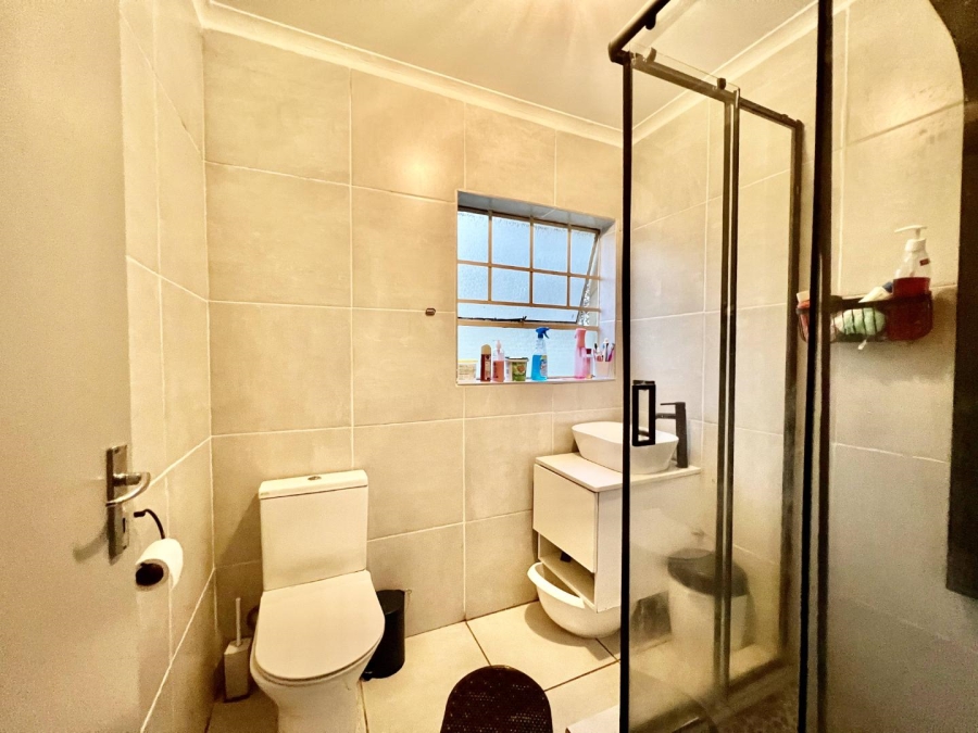 2 Bedroom Property for Sale in Rembrandt Park Gauteng