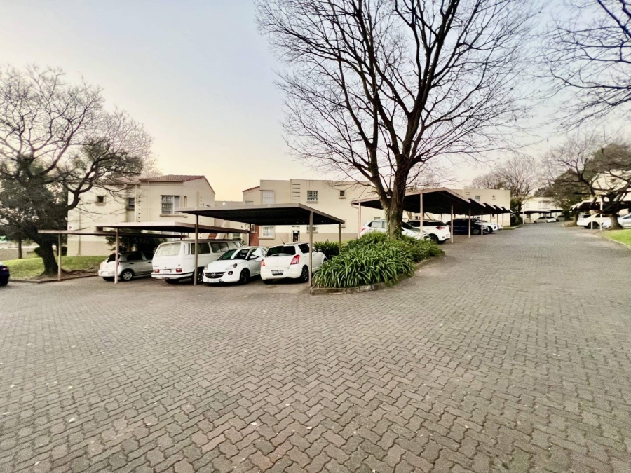 2 Bedroom Property for Sale in Rembrandt Park Gauteng
