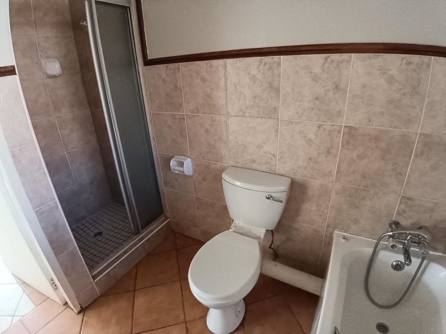 2 Bedroom Property for Sale in Faerie Glen Gauteng