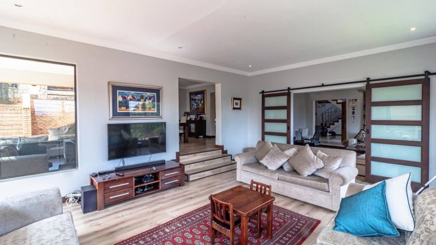 5 Bedroom Property for Sale in Glenvista Gauteng