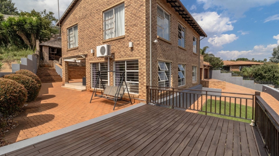 5 Bedroom Property for Sale in Glenvista Gauteng