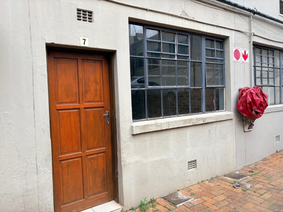 1 Bedroom Property for Sale in Troyeville Gauteng