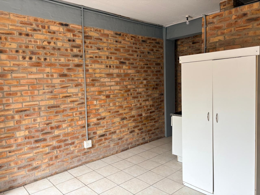 1 Bedroom Property for Sale in Troyeville Gauteng