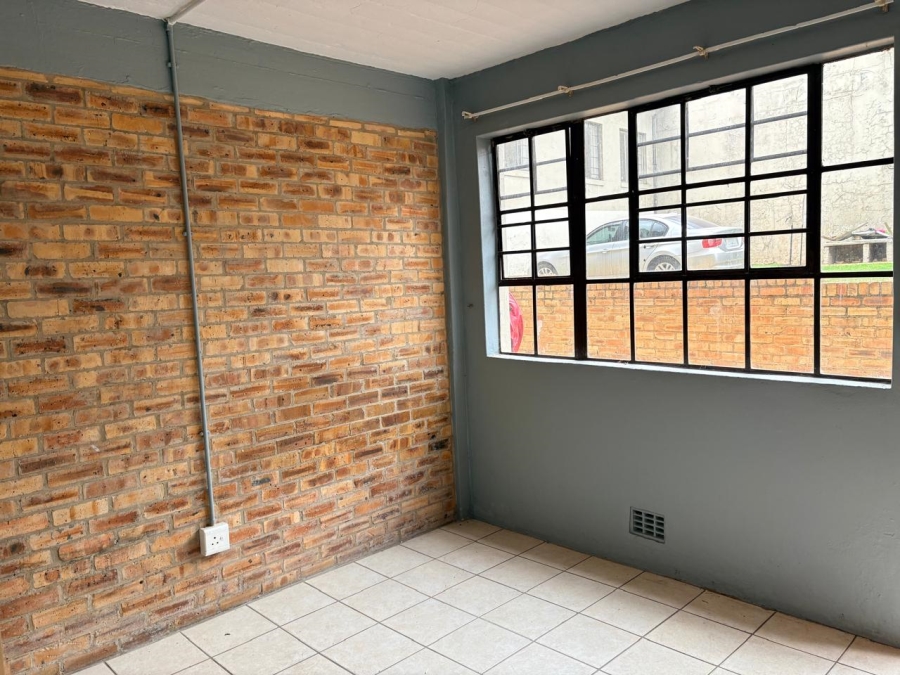 1 Bedroom Property for Sale in Troyeville Gauteng