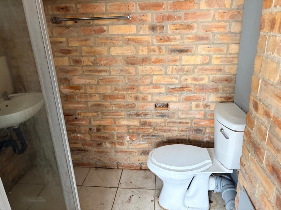 1 Bedroom Property for Sale in Troyeville Gauteng