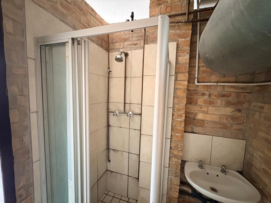 1 Bedroom Property for Sale in Troyeville Gauteng