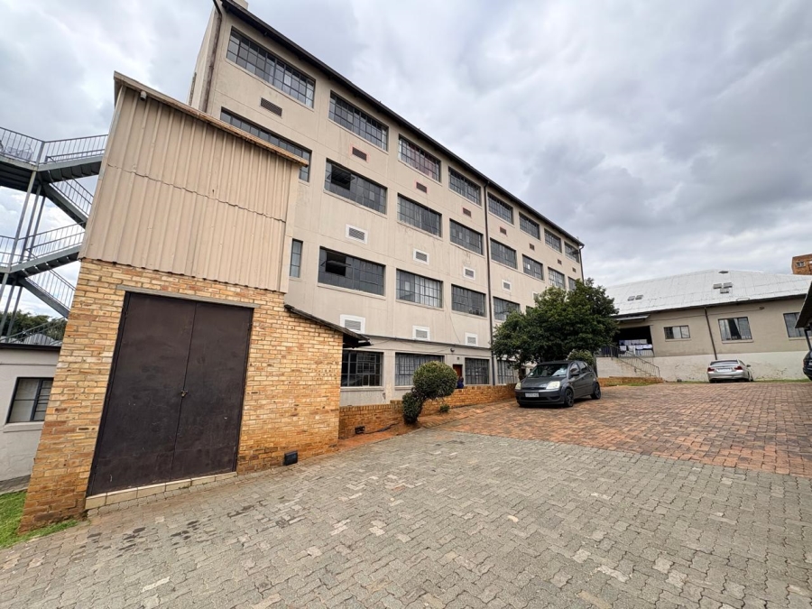 1 Bedroom Property for Sale in Troyeville Gauteng