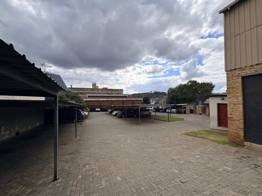 1 Bedroom Property for Sale in Troyeville Gauteng