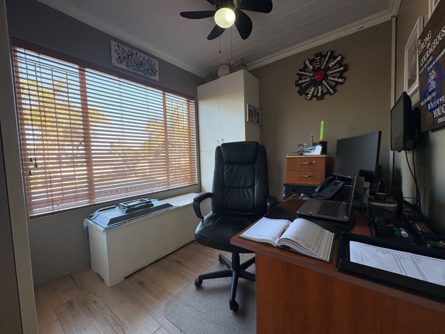 3 Bedroom Property for Sale in Birchleigh Gauteng