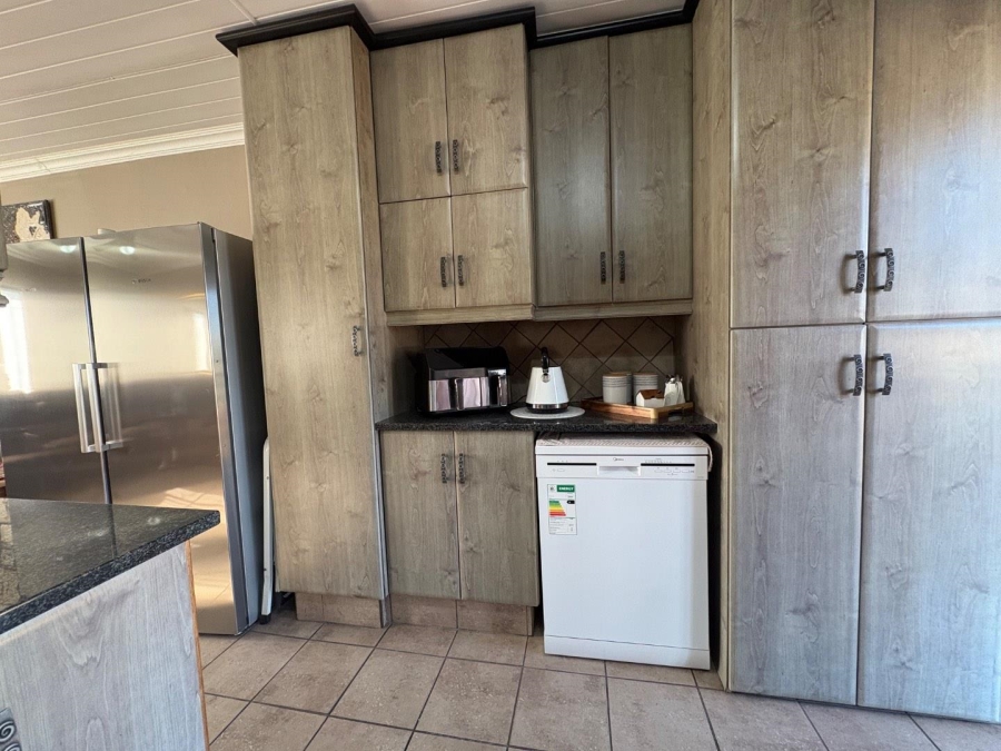 3 Bedroom Property for Sale in Birchleigh Gauteng