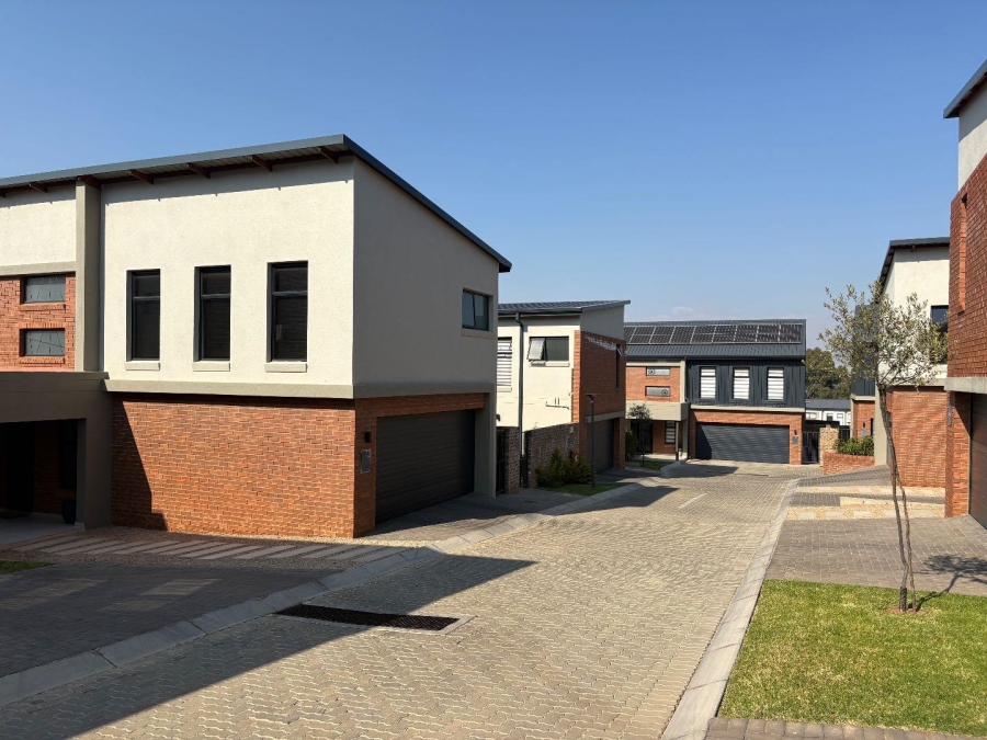 To Let 3 Bedroom Property for Rent in Carlswald Gauteng