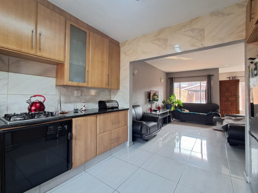 3 Bedroom Property for Sale in Brackenhurst Gauteng
