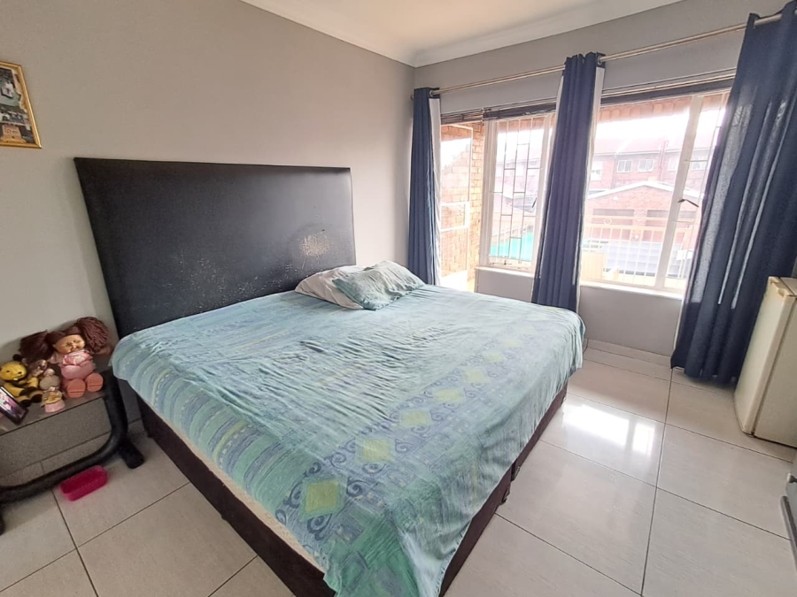 3 Bedroom Property for Sale in Brackenhurst Gauteng