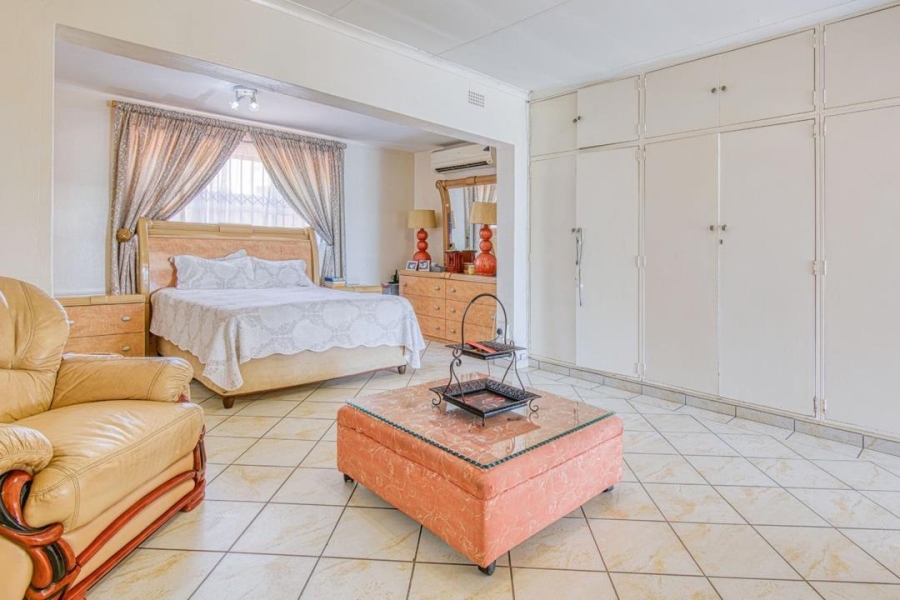 3 Bedroom Property for Sale in Glenvista Gauteng