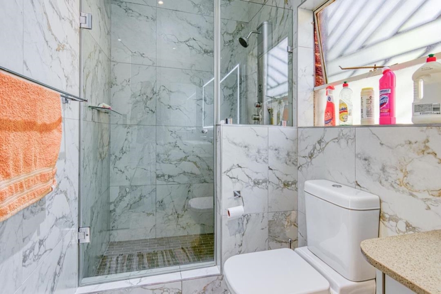3 Bedroom Property for Sale in Glenvista Gauteng