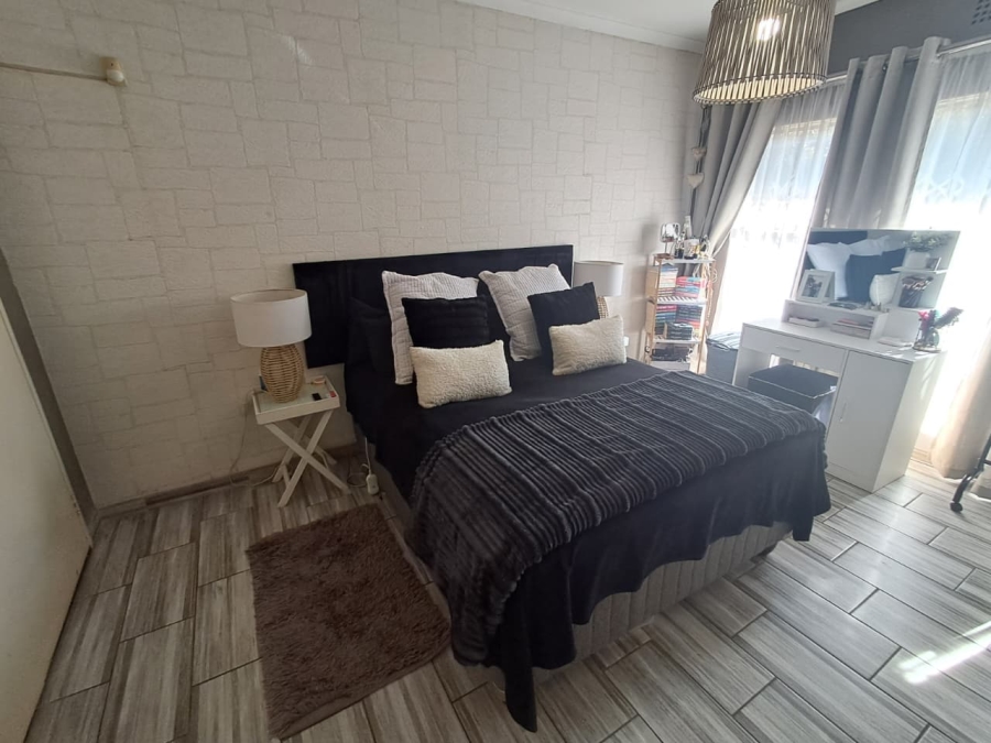 3 Bedroom Property for Sale in Mayberry Park Gauteng