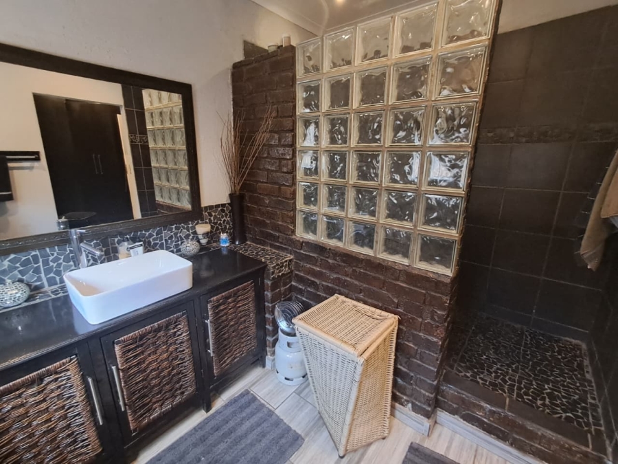 3 Bedroom Property for Sale in Mayberry Park Gauteng