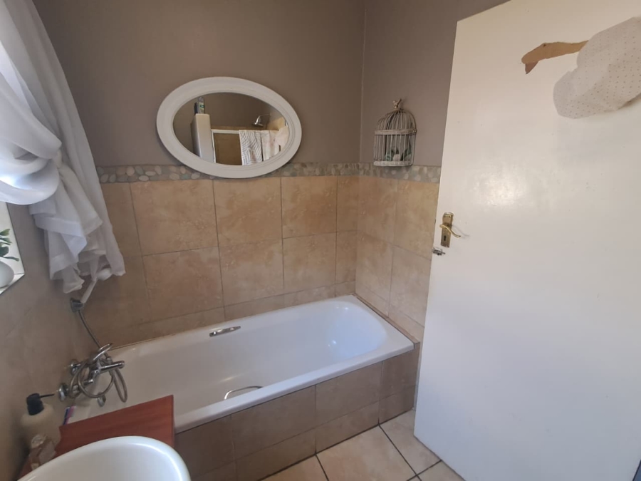 3 Bedroom Property for Sale in Mayberry Park Gauteng