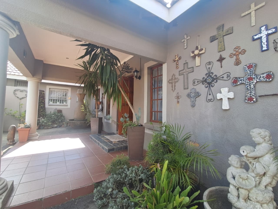 3 Bedroom Property for Sale in Mayberry Park Gauteng