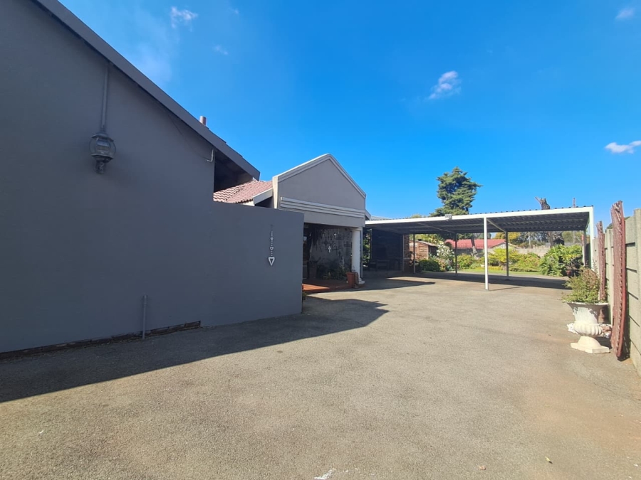 3 Bedroom Property for Sale in Mayberry Park Gauteng