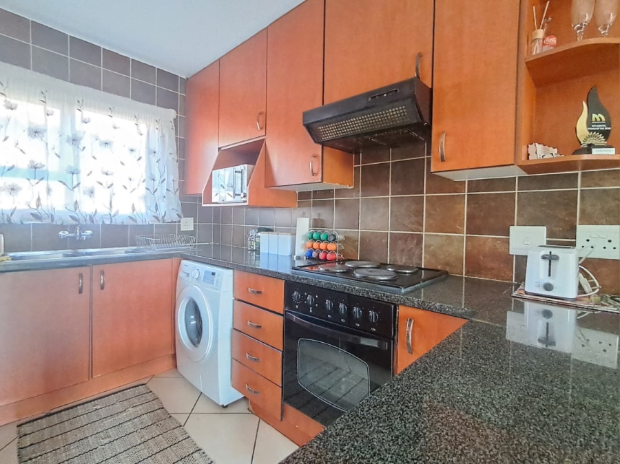 2 Bedroom Property for Sale in General Albertspark Gauteng