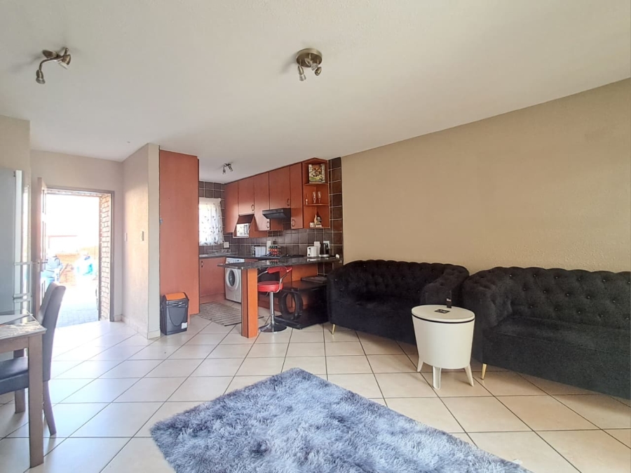 2 Bedroom Property for Sale in General Albertspark Gauteng