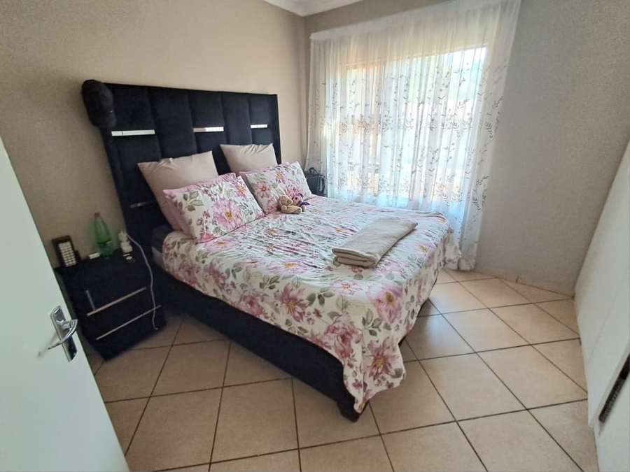 2 Bedroom Property for Sale in General Albertspark Gauteng