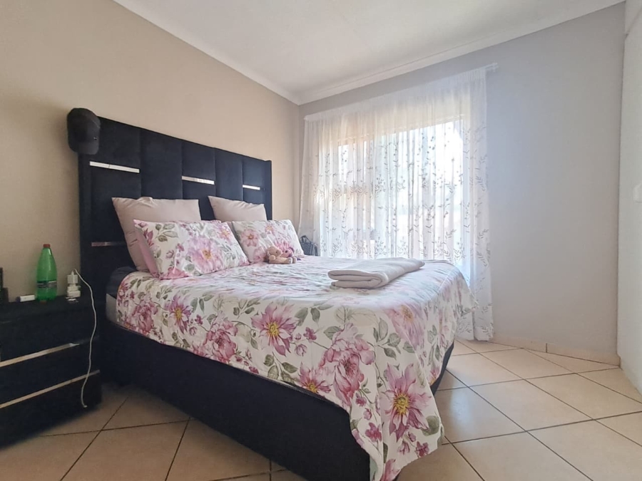 2 Bedroom Property for Sale in General Albertspark Gauteng