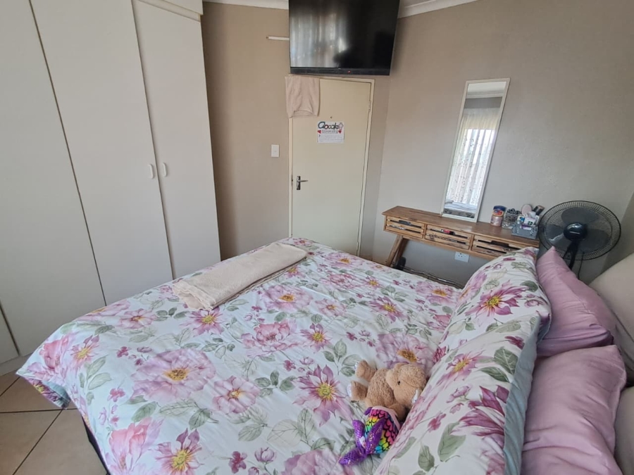 2 Bedroom Property for Sale in General Albertspark Gauteng