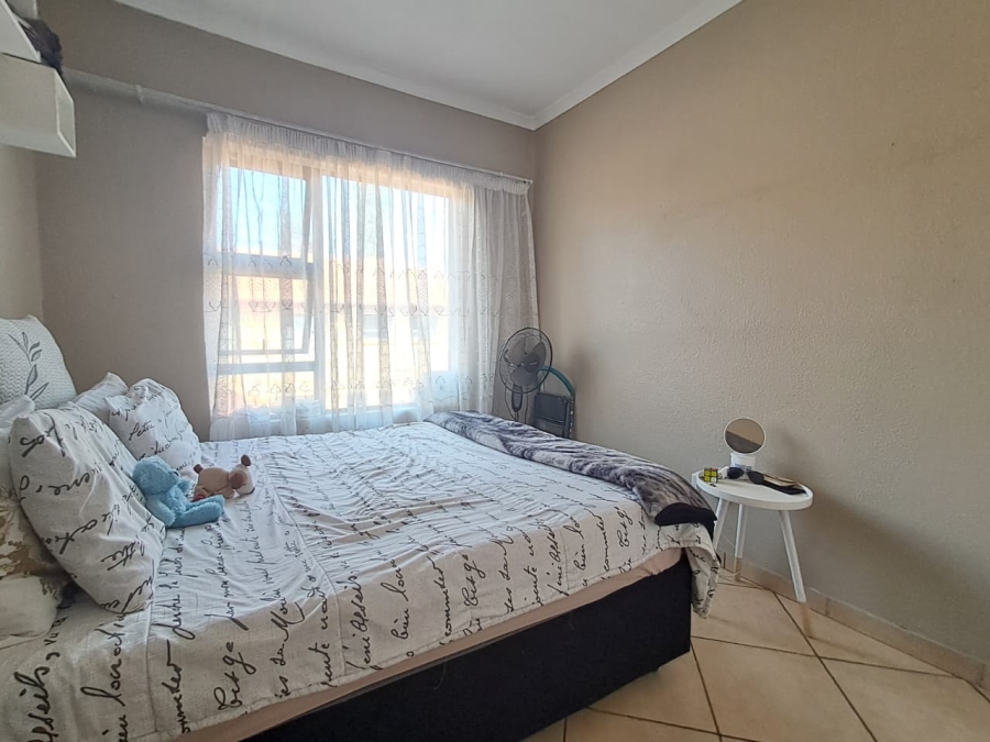 2 Bedroom Property for Sale in General Albertspark Gauteng
