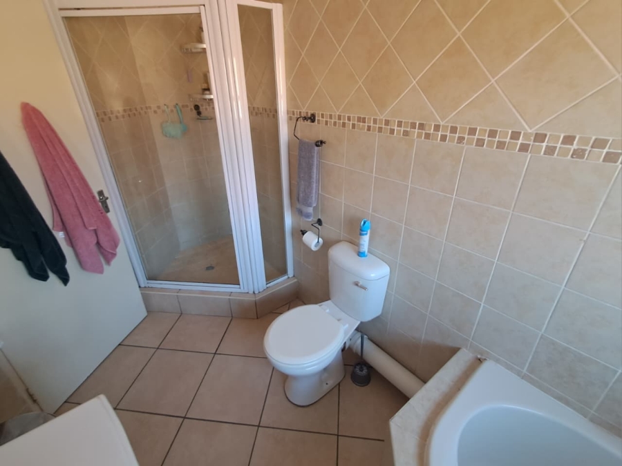 2 Bedroom Property for Sale in General Albertspark Gauteng