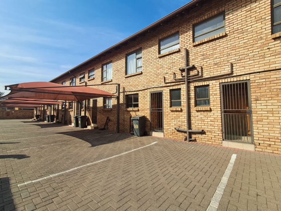 2 Bedroom Property for Sale in General Albertspark Gauteng